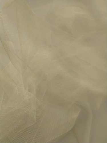 tiul lekko sztywny błyszczący jasnozłoty szampański bez brokatu (2).jpg