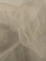 tiul lekko sztywny błyszczący beżowy z brokatem (5).jpg
