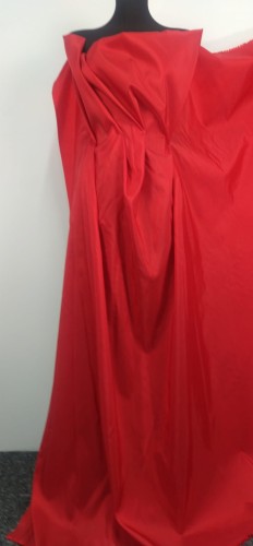 tafta czerwony klasyczny (2).jpg