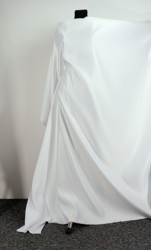 satyna ślubna biała.jpg