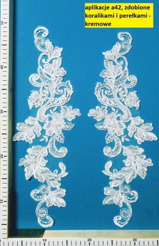 a42 Aplikacje zdobione kp kremowe.jpg
